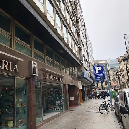 Contemporaneo Y Centrico Виго
